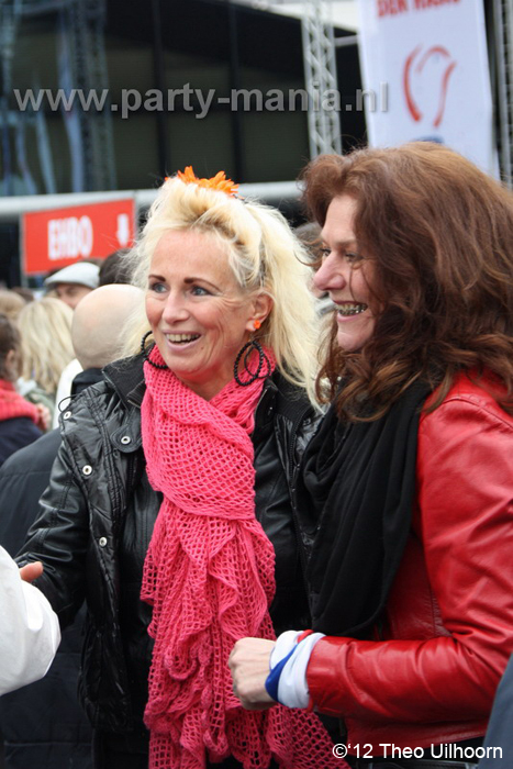 120505_057_bevrijdingsfestival_spuiplein_partymania_denhaag