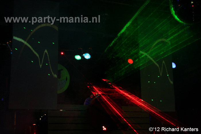 120616_015_beukgevaar_bazart_denhaag_partymania