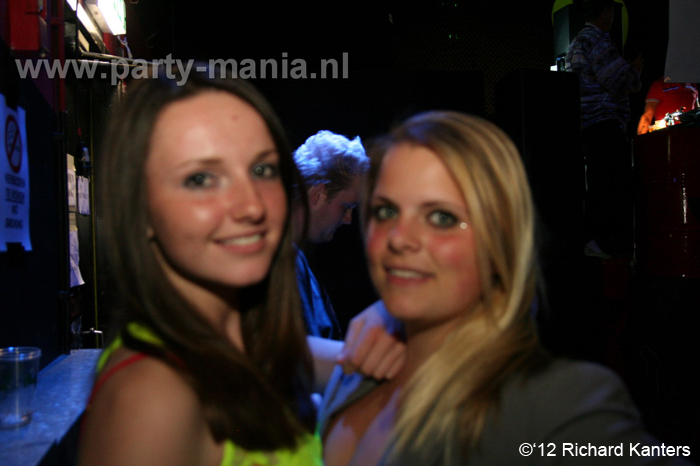 120616_026_beukgevaar_bazart_denhaag_partymania