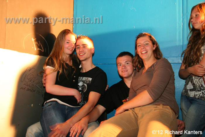 120616_031_beukgevaar_bazart_denhaag_partymania