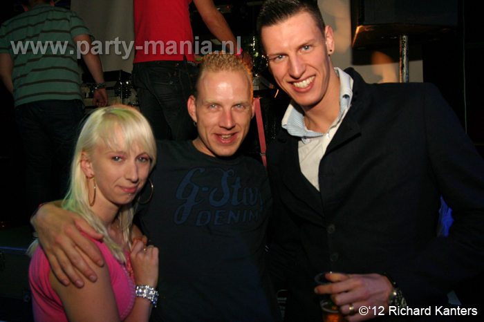 120616_044_beukgevaar_bazart_denhaag_partymania