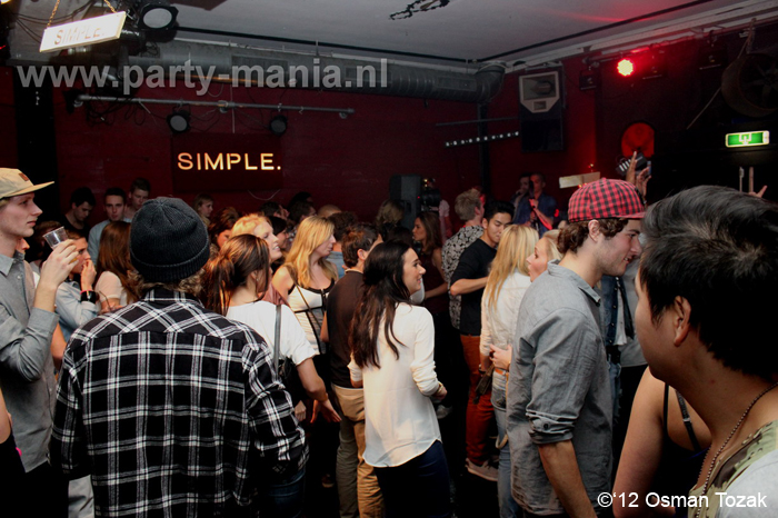 121109_010_simple_club_seven_denhaag_partymania