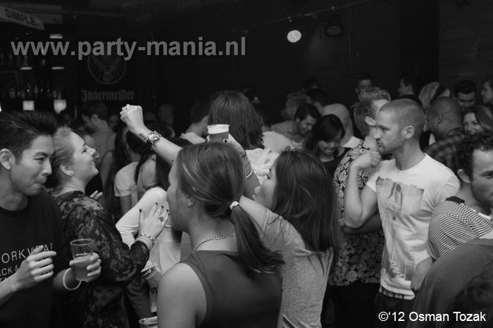 121109_021_simple_club_seven_denhaag_partymania