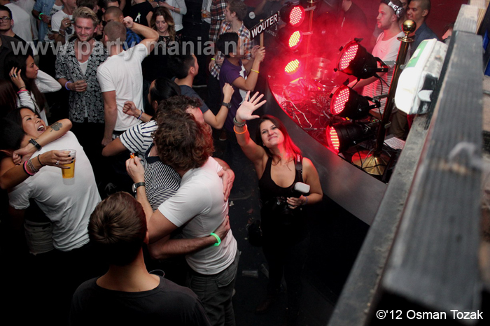 121109_024_simple_club_seven_denhaag_partymania