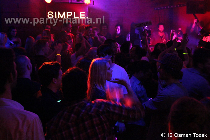 121109_093_simple_club_seven_denhaag_partymania