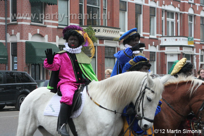 121117_003_intocht_sinterklaas_denhaag_partymania