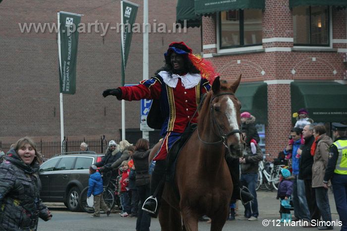 121117_011_intocht_sinterklaas_denhaag_partymania