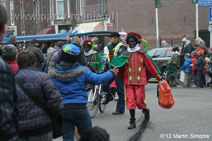 121117_012_intocht_sinterklaas_denhaag_partymania