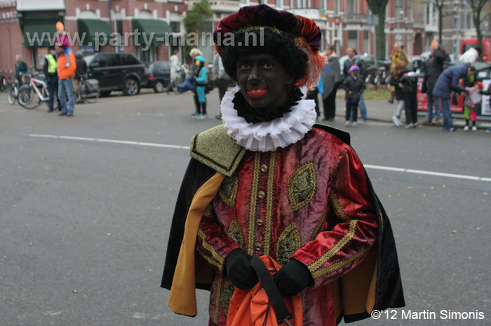 121117_019_intocht_sinterklaas_denhaag_partymania