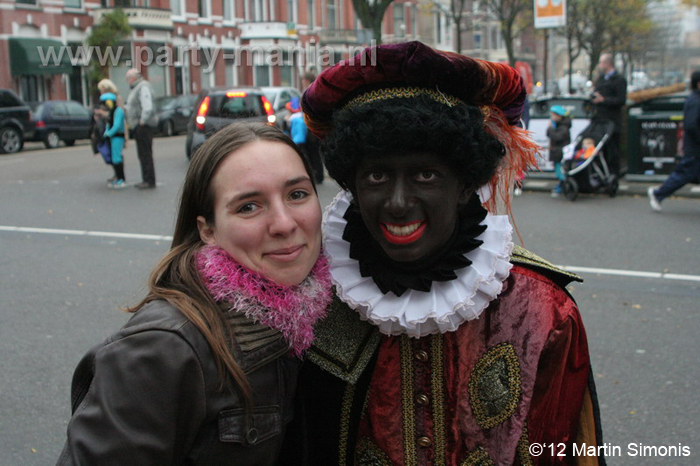 121117_021_intocht_sinterklaas_denhaag_partymania