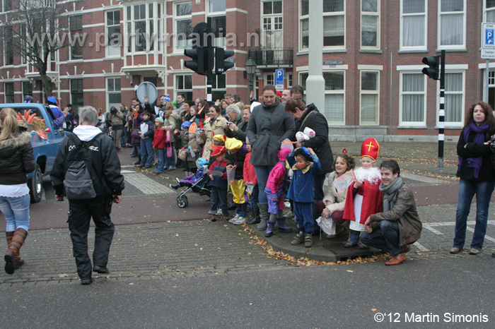 121117_027_intocht_sinterklaas_denhaag_partymania