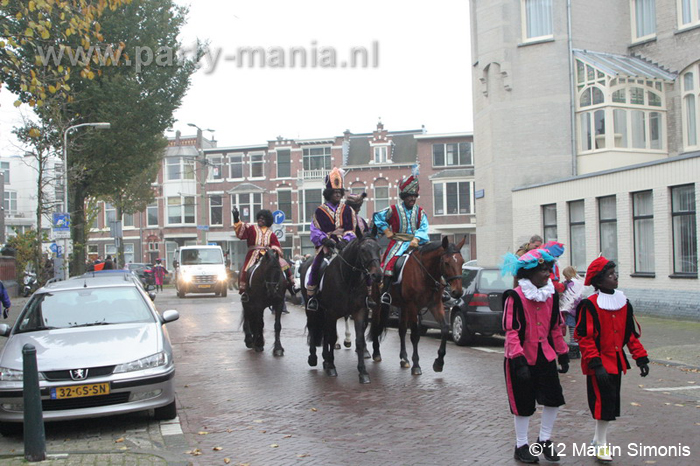 121117_043_intocht_sinterklaas_denhaag_partymania