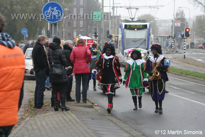 121117_046_intocht_sinterklaas_denhaag_partymania