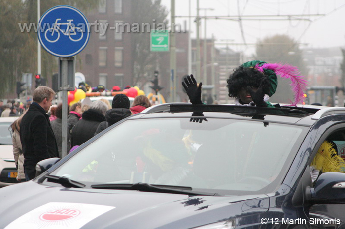 121117_051_intocht_sinterklaas_denhaag_partymania