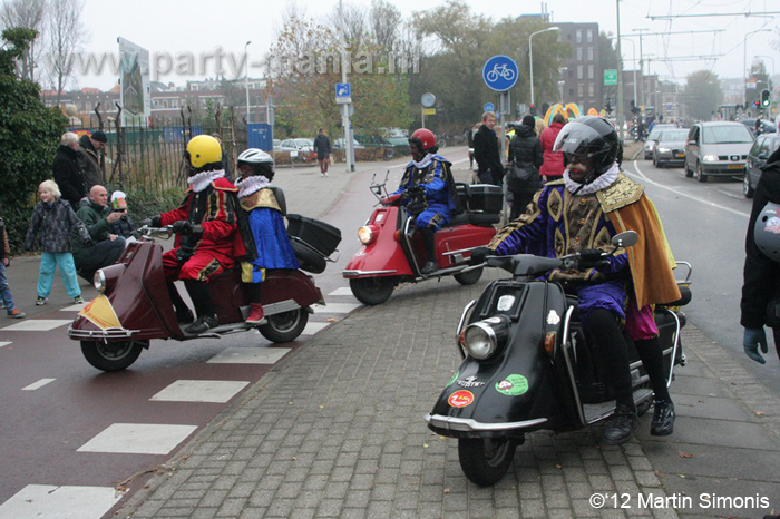 121117_054_intocht_sinterklaas_denhaag_partymania