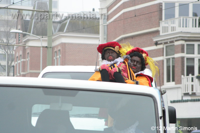 121117_059_intocht_sinterklaas_denhaag_partymania