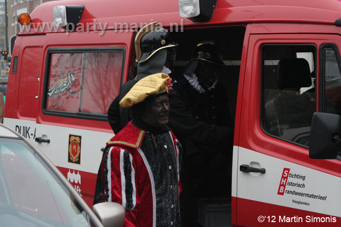 121117_067_intocht_sinterklaas_denhaag_partymania