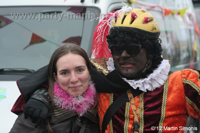 121117_081_intocht_sinterklaas_denhaag_partymania