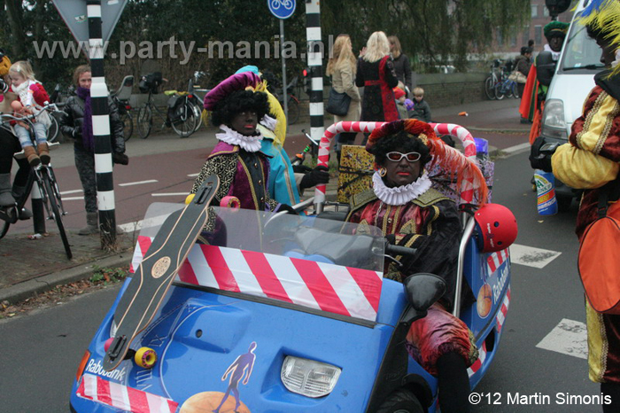 121117_082_intocht_sinterklaas_denhaag_partymania