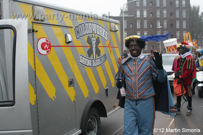 121117_086_intocht_sinterklaas_denhaag_partymania