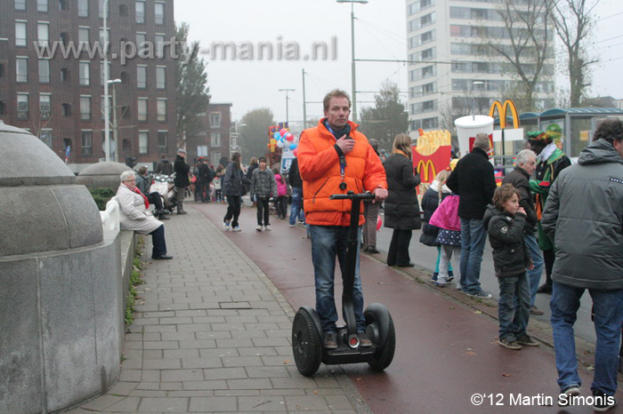 121117_088_intocht_sinterklaas_denhaag_partymania