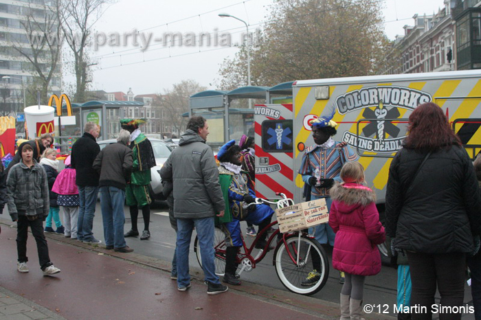 121117_089_intocht_sinterklaas_denhaag_partymania