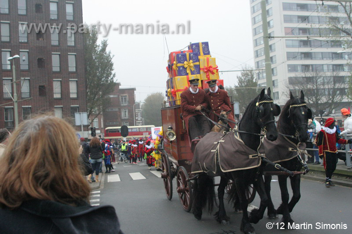 121117_091_intocht_sinterklaas_denhaag_partymania