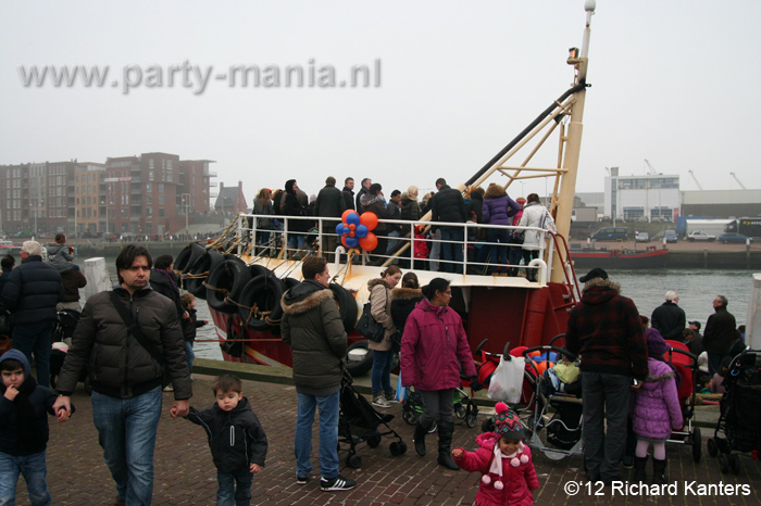 121117_04_intocht_sinterklaas_haven_scheveningen_partymania