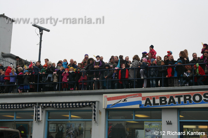 121117_08_intocht_sinterklaas_haven_scheveningen_partymania