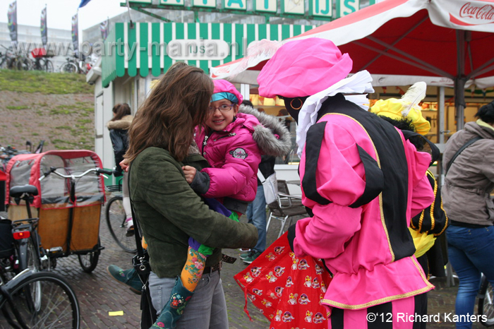 121117_09_intocht_sinterklaas_haven_scheveningen_partymania