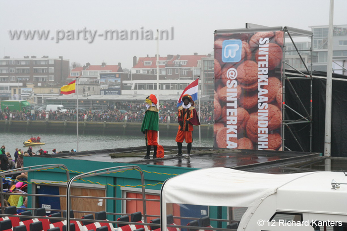 121117_14_intocht_sinterklaas_haven_scheveningen_partymania
