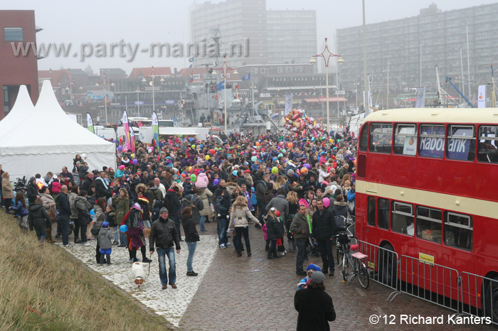 121117_15_intocht_sinterklaas_haven_scheveningen_partymania