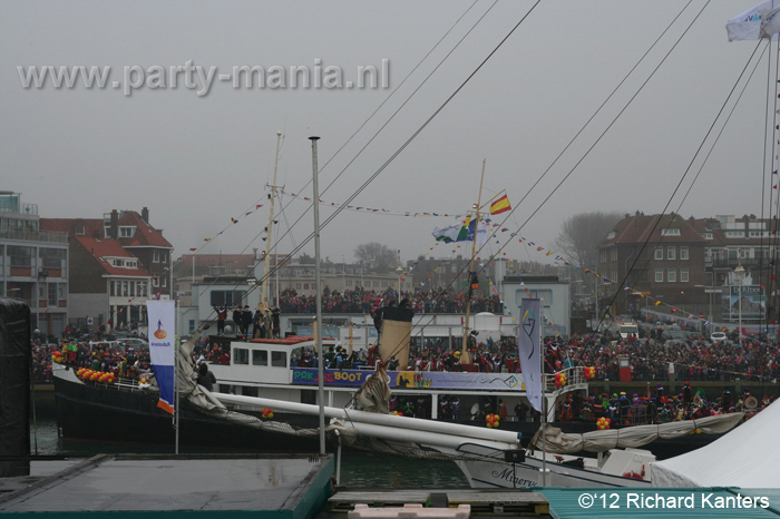 121117_20_intocht_sinterklaas_haven_scheveningen_partymania