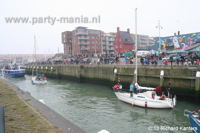 121117_22_intocht_sinterklaas_haven_scheveningen_partymania