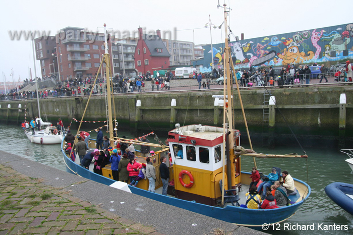 121117_23_intocht_sinterklaas_haven_scheveningen_partymania