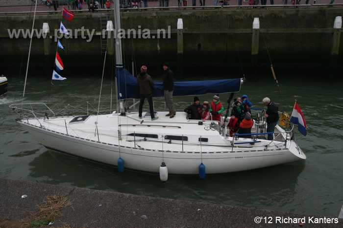 121117_25_intocht_sinterklaas_haven_scheveningen_partymania