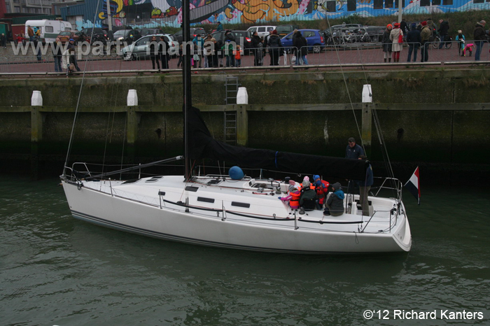 121117_30_intocht_sinterklaas_haven_scheveningen_partymania