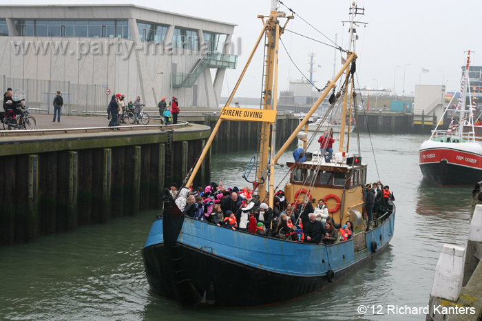 121117_33_intocht_sinterklaas_haven_scheveningen_partymania