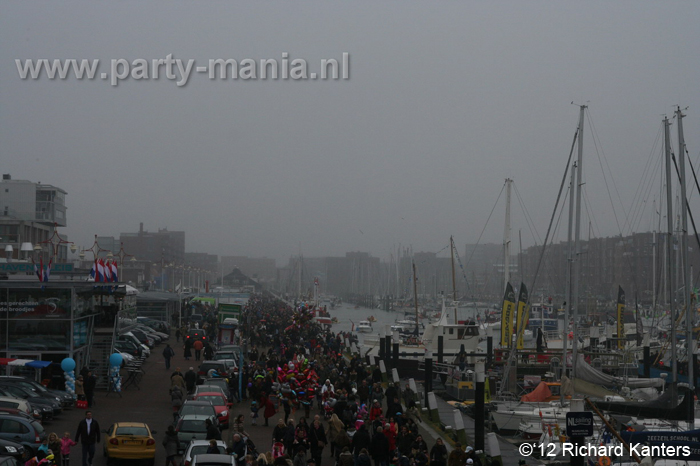 121117_40_intocht_sinterklaas_haven_scheveningen_partymania