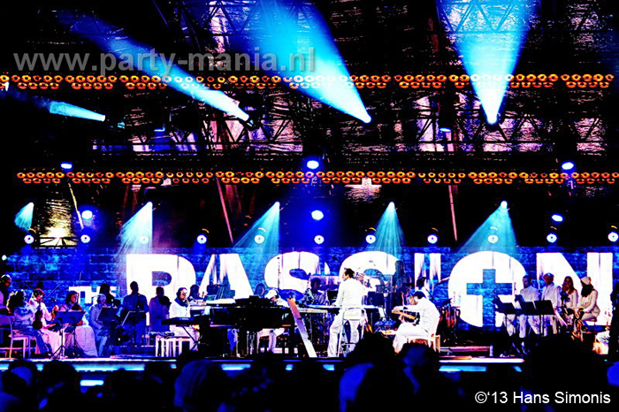 130328_09_the_passion_denhaag_partymania