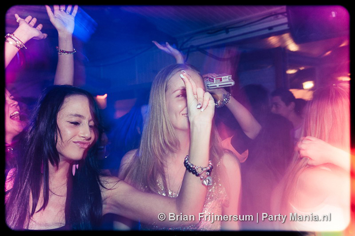 130412_073_opening_habana_beach_kijkduin_partymania