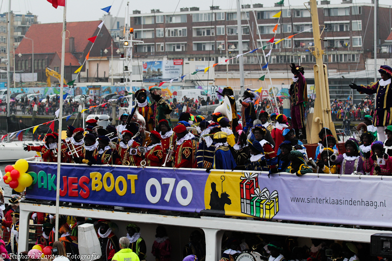 050_intocht_sinterklaas_scheveningen_denhaag_richard_kanters_fotografie